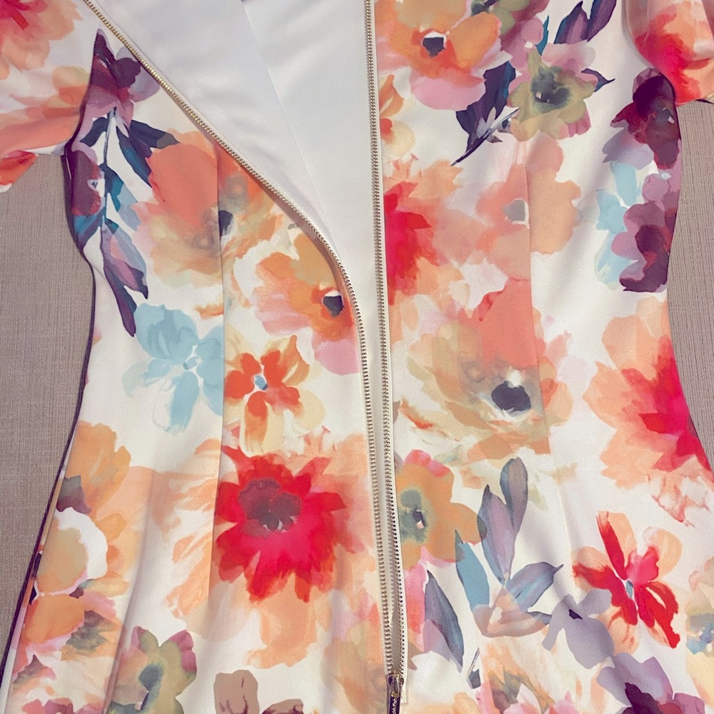 Women’s Calvin Klein Floral Dress Size 4 - Picture 4 of 6